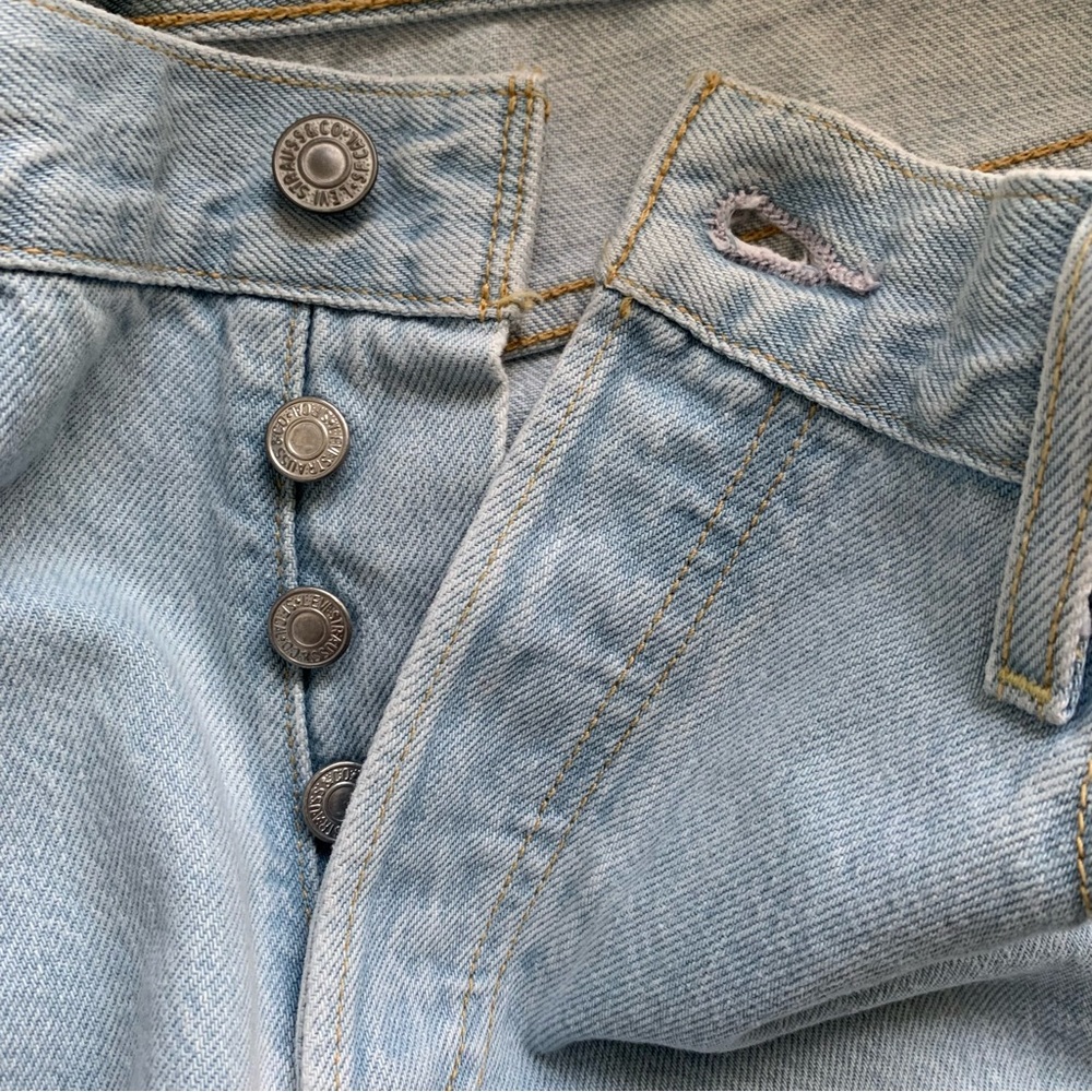 Levi's Womens Wedgie Icon Fit Light Wash denim - Picture 3 of 9